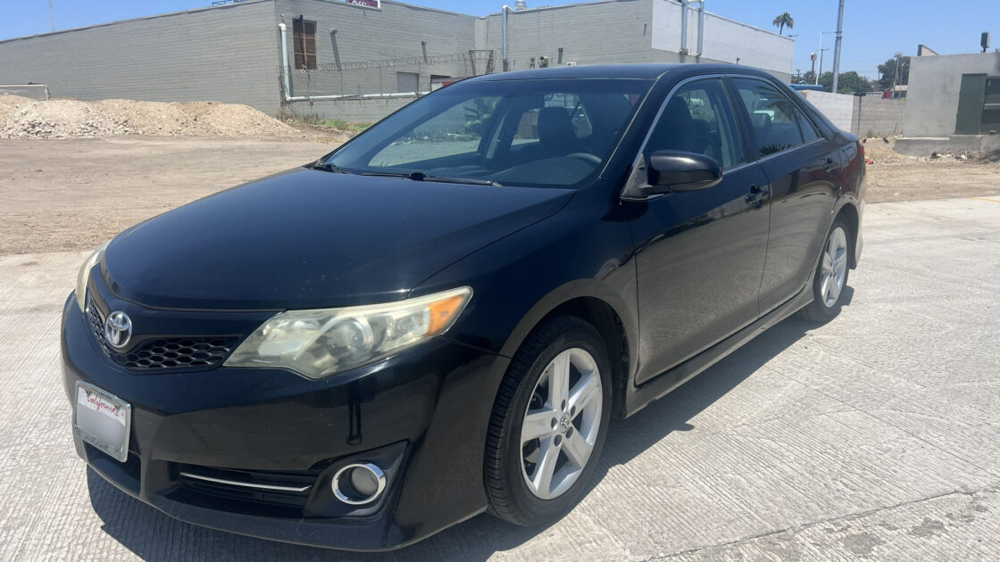 2014 Toyota Camry SE