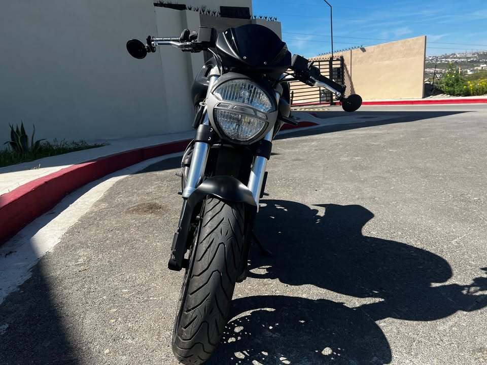 2012 Ducati Monster 696 ABS