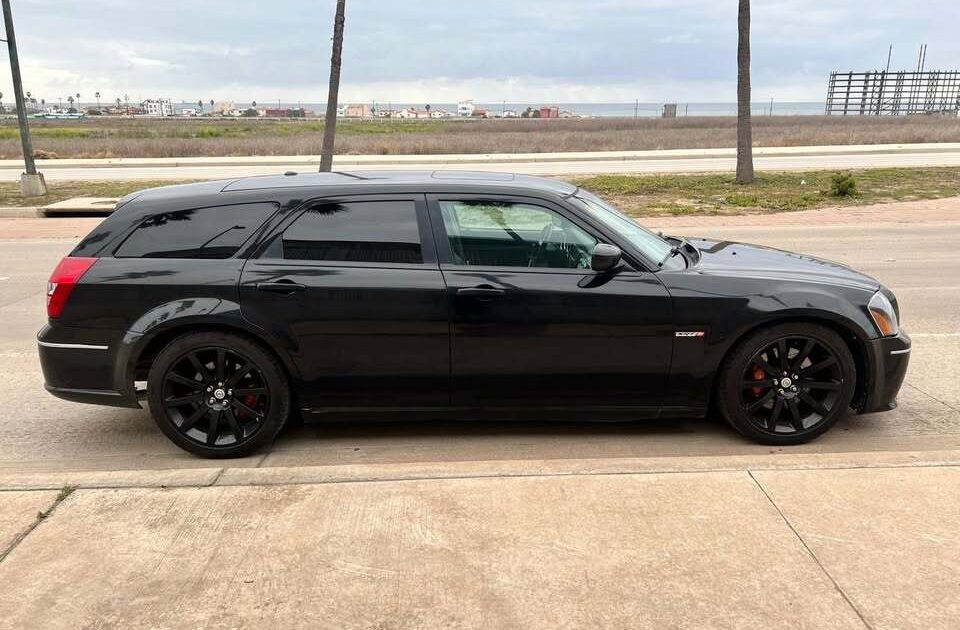 2006 Dodge Magnum SRT8