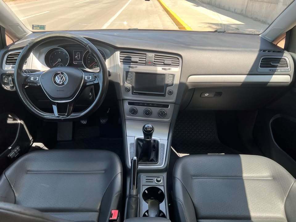 2016 Volkswagon Golf TSI