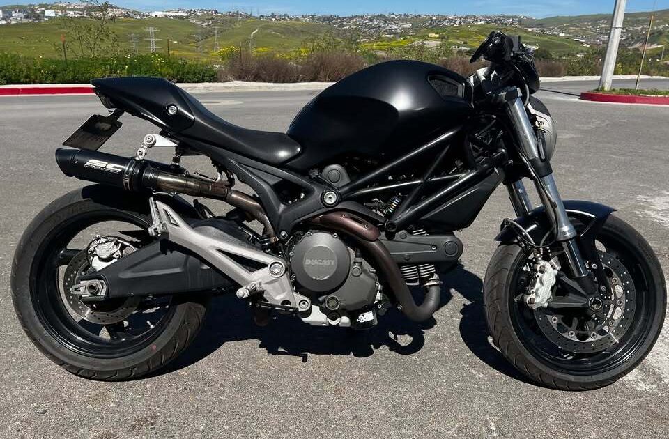 2012 Ducati Monster 696 ABS