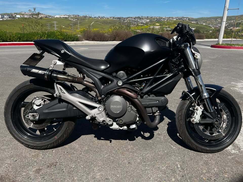 2012 Ducati Monster 696 ABS